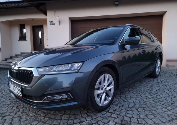 Skoda Octavia cena 88000 przebieg: 100469, rok produkcji 2021 z Lipno małe 436